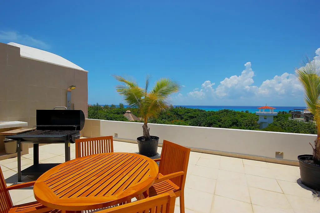 Riviera Maya Suites Playa del Carmen México