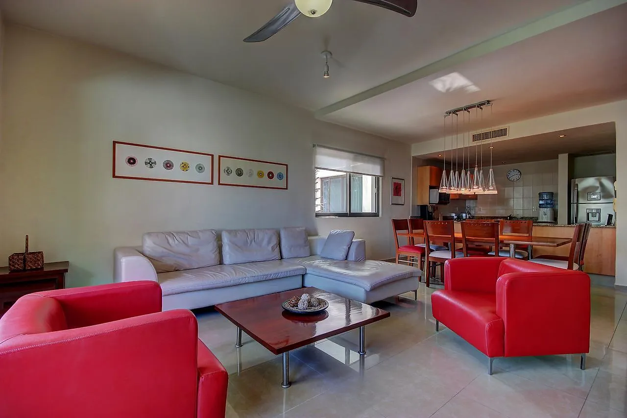 Riviera Maya Suites Playa del Carmen Apartahotel