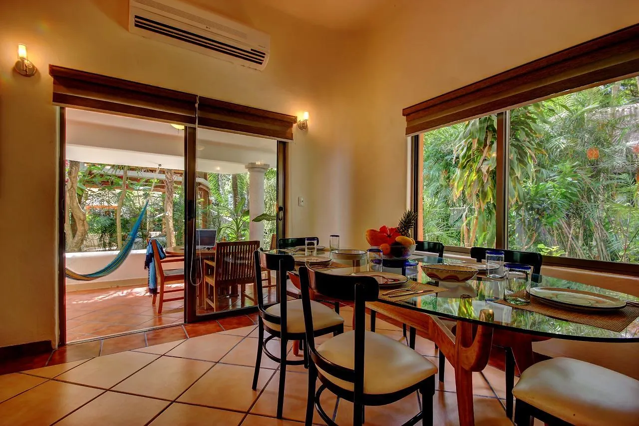 **** Apartahotel Riviera Maya Suites Playa del Carmen México